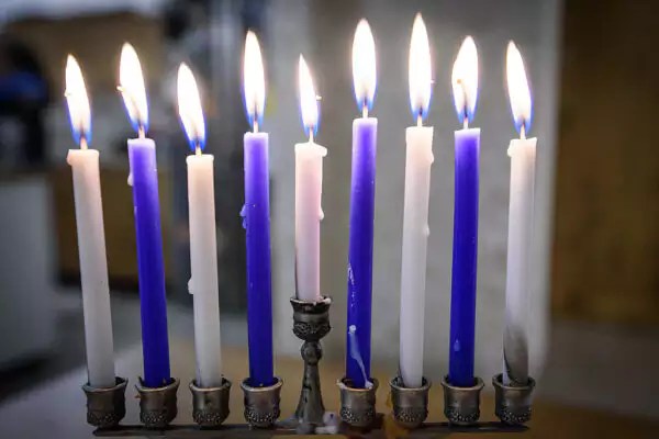 חג החנוכה כגיור של פולחן&nbsp;אפולו